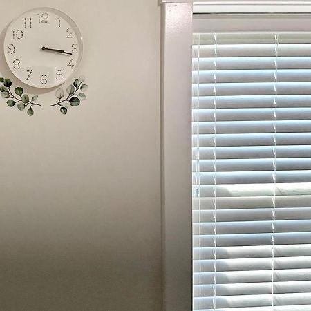 2Br 1.5Ba Full Kitchen Private Guest House - Free Parking - Central Location Ванкувер Экстерьер фото