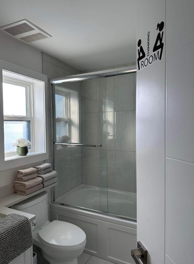 2Br 1.5Ba Full Kitchen Private Guest House - Free Parking - Central Location Ванкувер Экстерьер фото